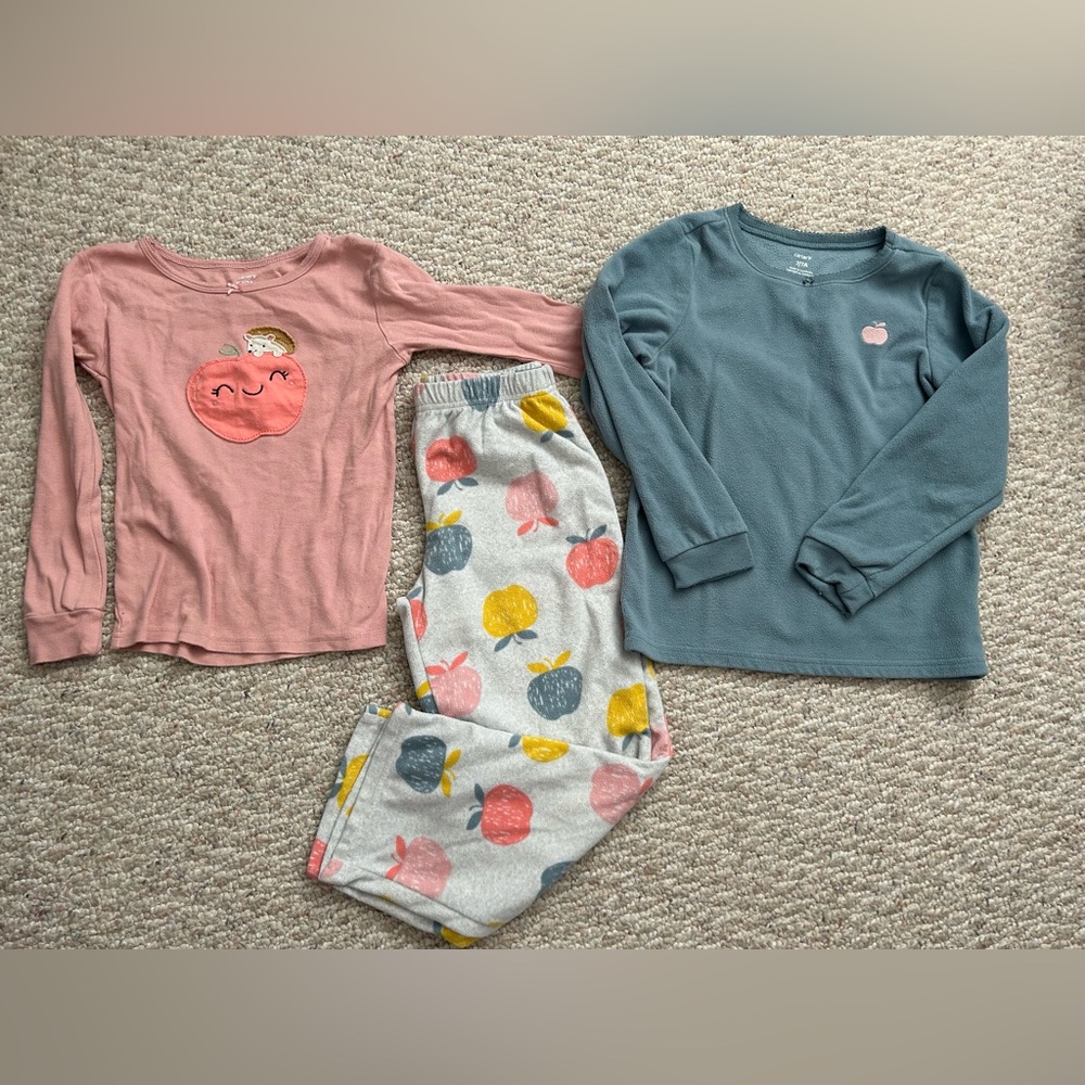 Kid’s Carter’s 3pc pajamas set size 7